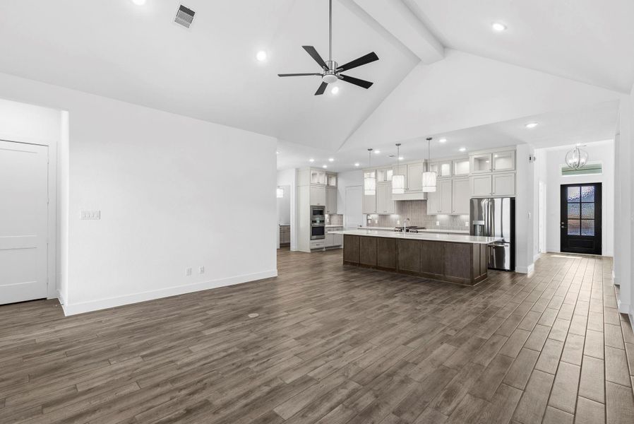 Spacious, unfurnished interior of a new home in Meridiana, Manvel (Image 13).