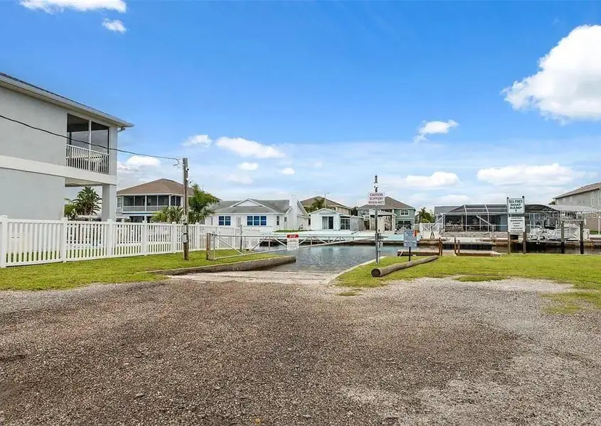 Exterior details and patio area of a home in , Hudson (Image 3).