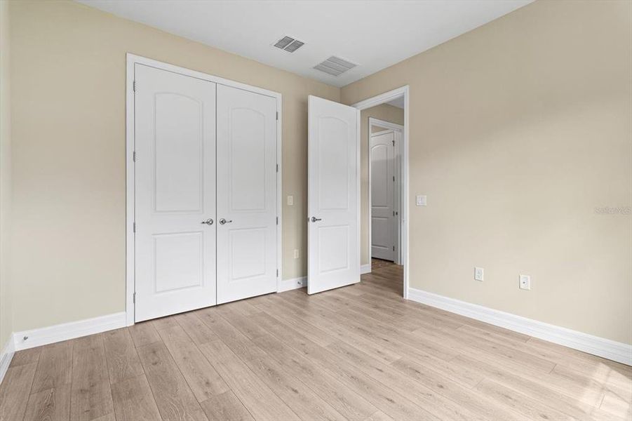 Spacious, unfurnished interior of a new home in , Ocala (Image 20).