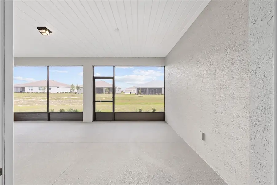 Exterior details and patio area of a home in , Ocala (Image 4).