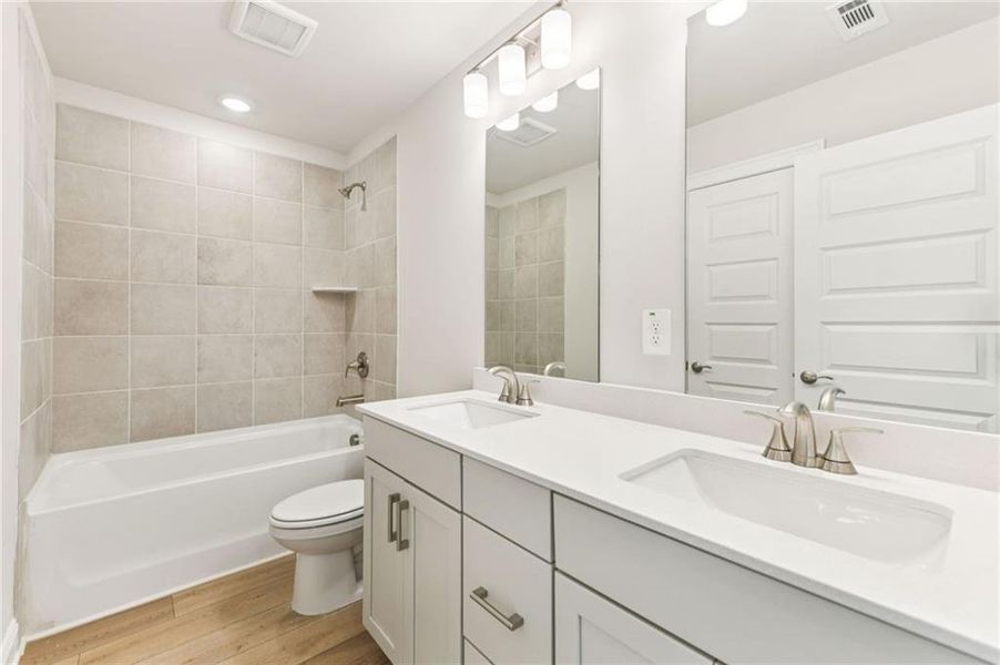 Furnished interior view inside a new home in Martin Springs - Highland Series, Lawrenceville (Image 16).