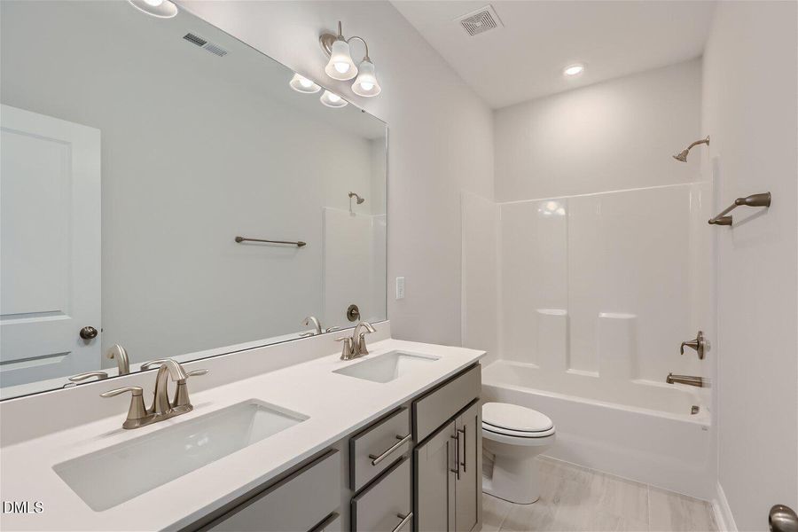 SUN_Rosedale_Pic_Nelson_Bath2_1of2