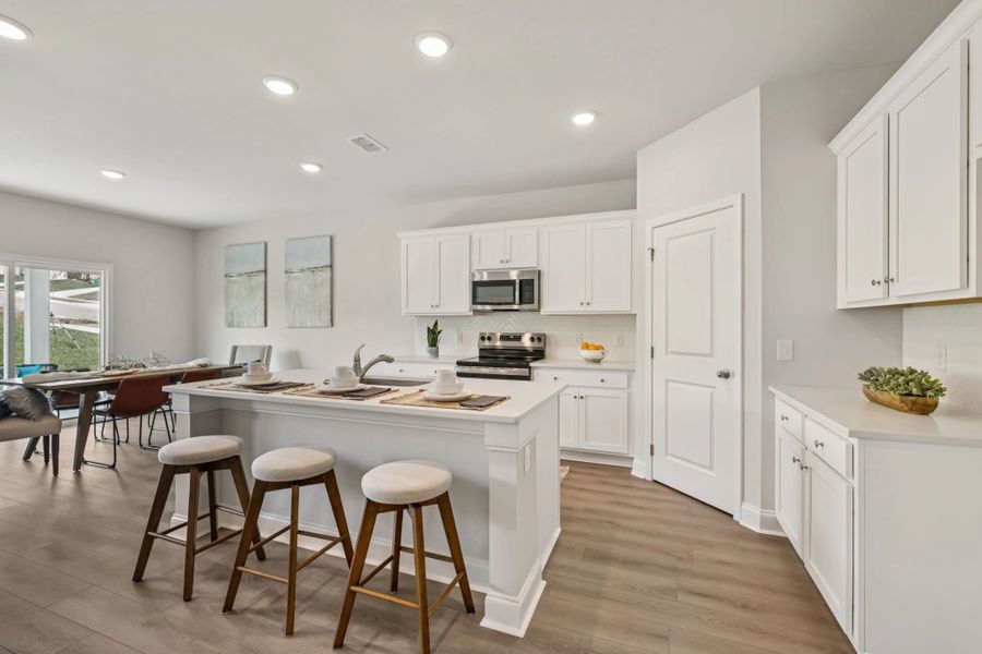 Representative furnished interior of a home built from the Bartlett by Ashton Woods in Cades Bluff, Lebanon (Image 9).