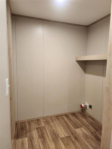 Spacious, unfurnished interior of a new home in , Dunnellon (Image 23).