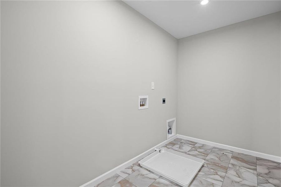 Spacious, unfurnished interior of a new home in Sage Woods, Dallas (Image 16).