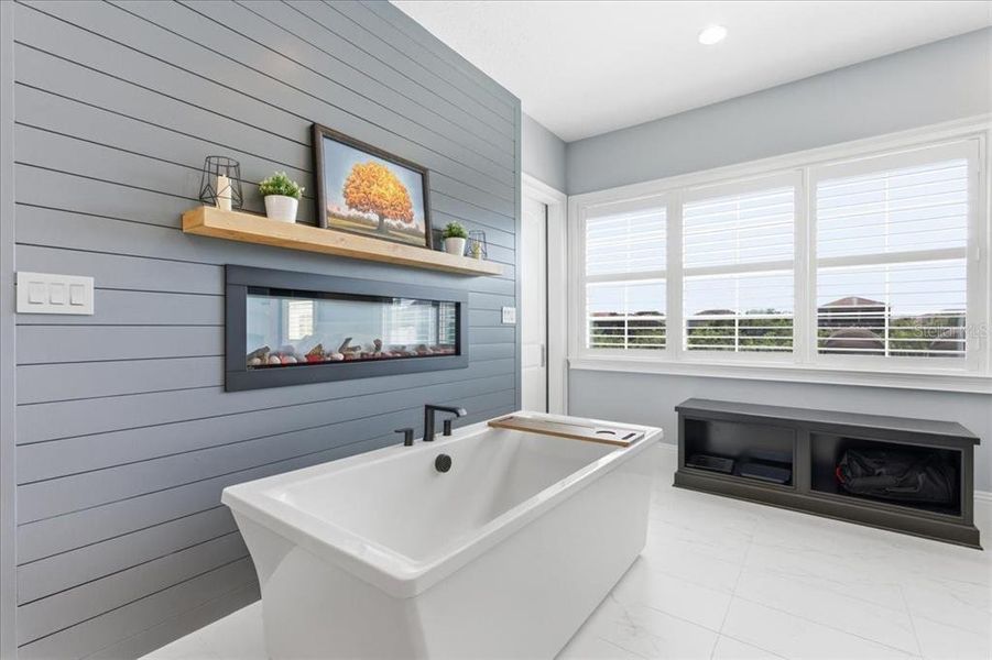 Furnished interior view inside a new home in , Orlando (Image 44).