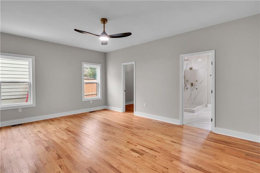 Spacious, unfurnished interior of a new home in , Atlanta (Image 32).