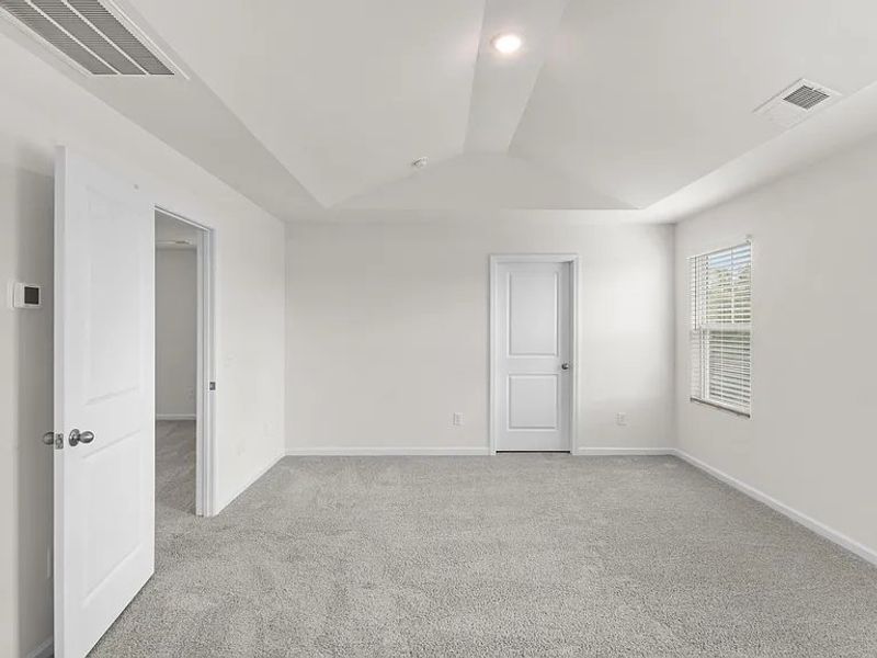 Spacious, unfurnished interior of a new home in Providence Station at Trolley Run, Aiken (Image 16).