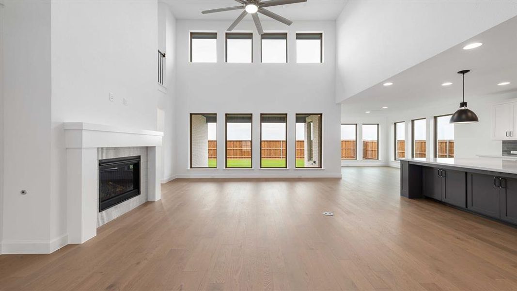 Spacious, unfurnished interior of a new home in Myrtle Creek 71', Waxahachie (Image 15).