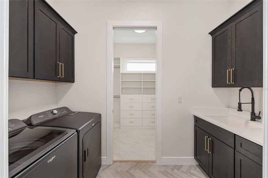 Furnished interior view inside a new home in , Ocala (Image 10).