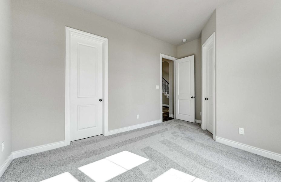 Spacious, unfurnished interior of a new home in Bridgeland 60′, Cypress (Image 41).
