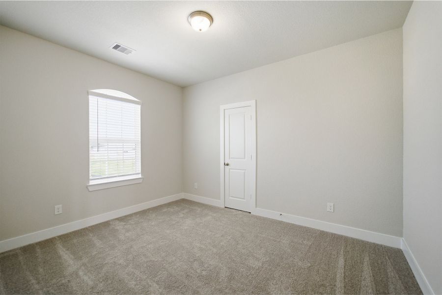 Spacious, unfurnished interior of a new home in Sunterra Lakes, Brookshire (Image 53). Spacious, unfurnished interior of a new home in Sunterra Lakes, Brookshire (Image 53).