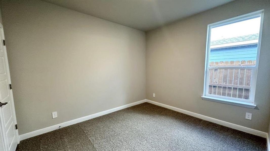 Spacious, unfurnished interior of a new home in Rock Creek Ranch, Fort Worth (Image 19).