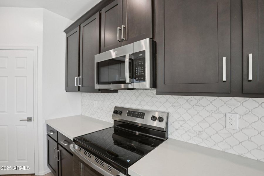 10-web-or-mls-W Bowker St-S1212-010