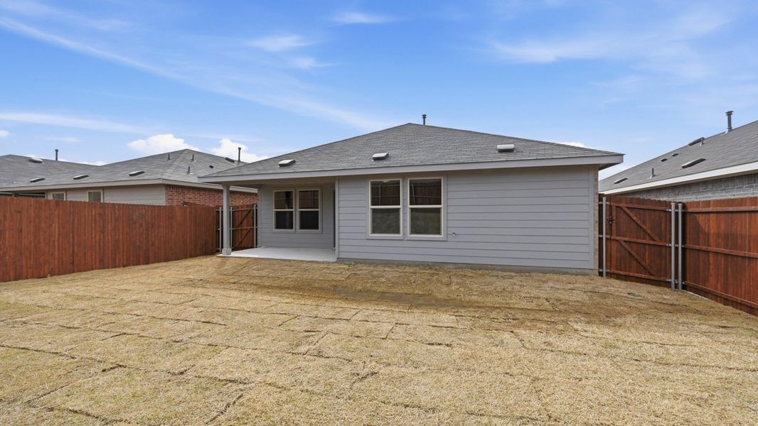 Representative exterior details of a home built from the Dalton by D.R. Horton in Hickory Grove, Krum (Image 3).