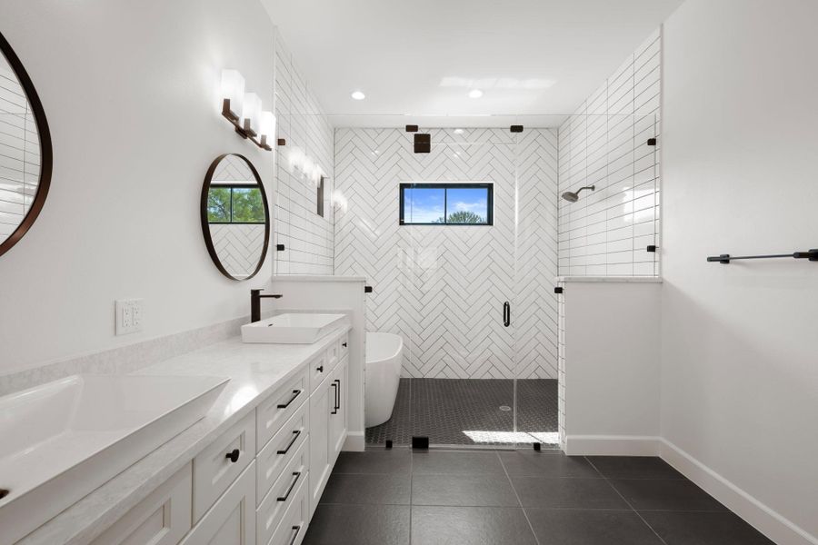 Furnished interior view inside a new home in , Horseshoe Bay (Image 9).