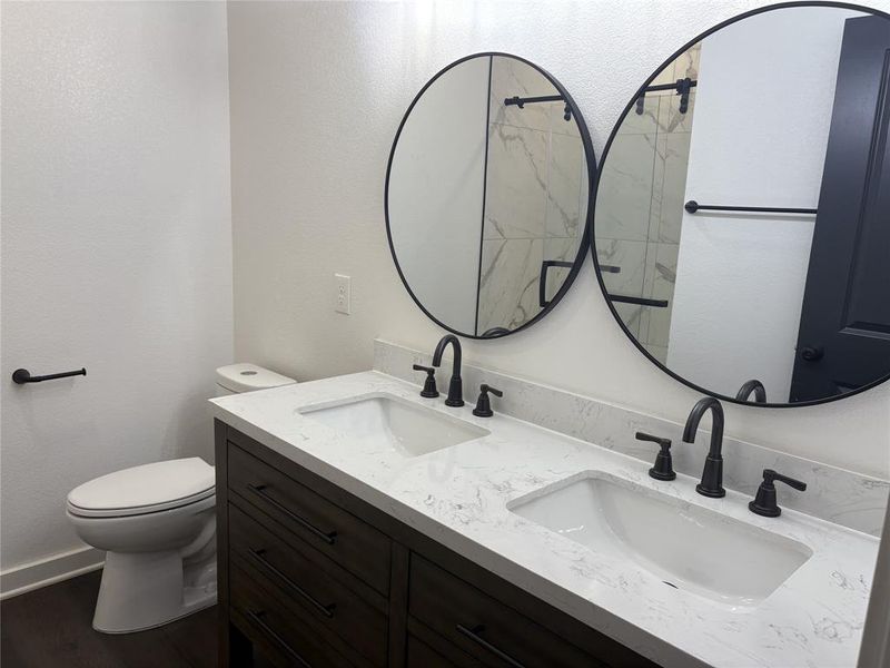 Furnished interior view inside a new home in , Mineola (Image 5).