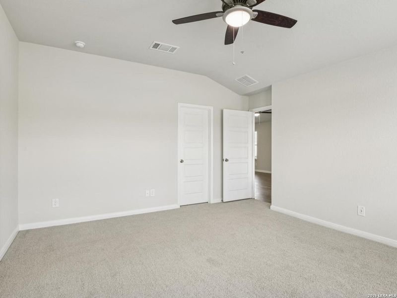 Spacious, unfurnished interior of a new home in Legendary Trails - Classic Series, Cibolo (Image 20). Spacious, unfurnished interior of a new home in Legendary Trails - Classic Series, Cibolo (Image 20).