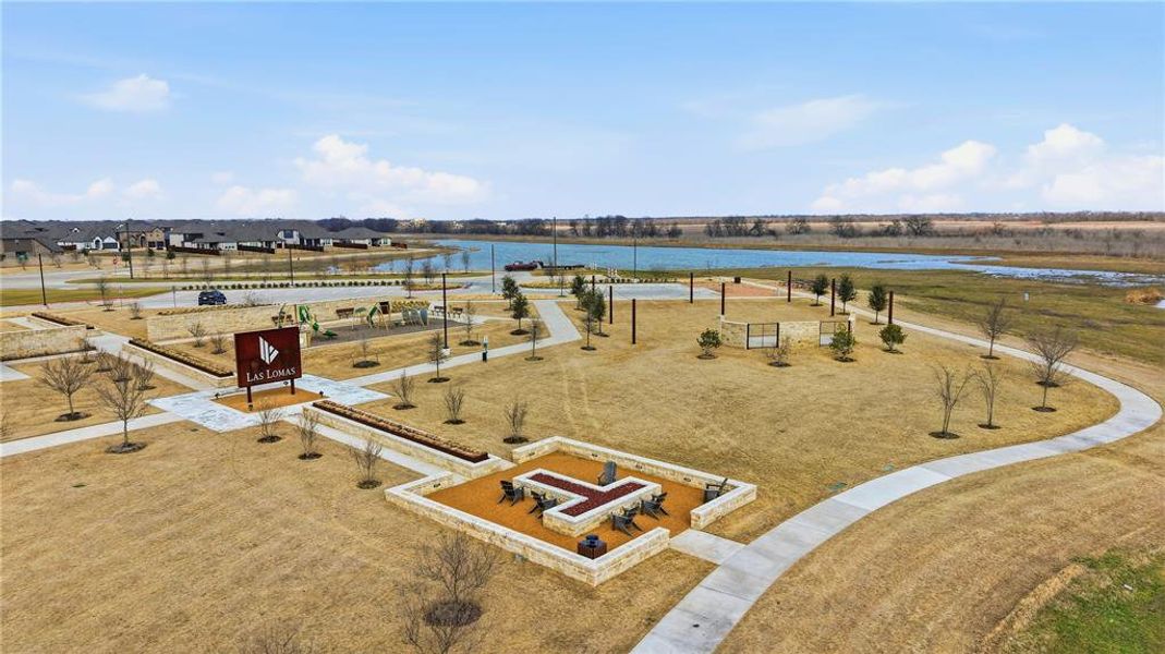 Community amenities in , Forney (Image 32).