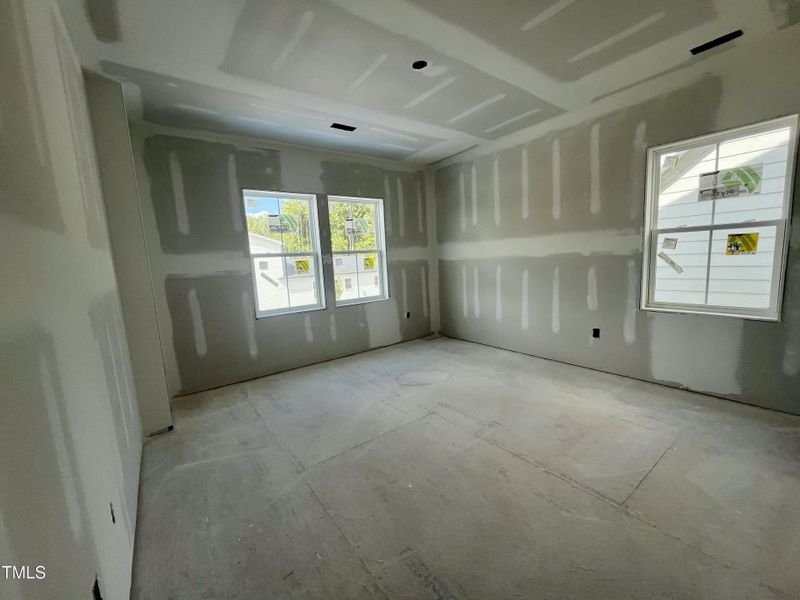 860CD586-D911-4EF3-9E83-39A8D6907522