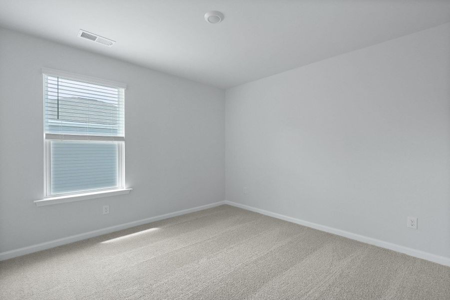 Spacious, unfurnished interior of a new home in Carolina Groves, Moncks Corner (Image 23).