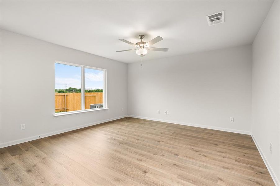 Spacious, unfurnished interior of a new home in Patriot Estates, Venus (Image 16).