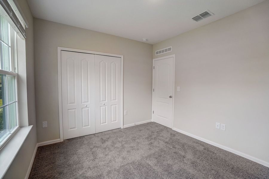 Representative unfurnished interior of a home built from the Oak by Maronda Homes in Coastal Communities, Edgewater (Image 27).