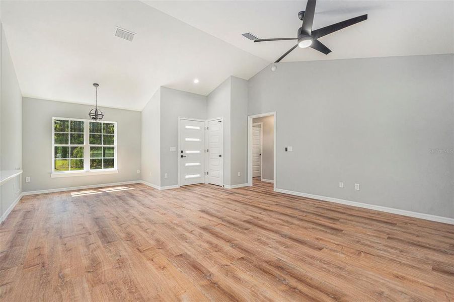 Spacious, unfurnished interior of a new home in , Citrus Springs (Image 21).