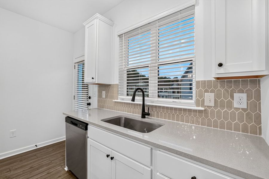Furnished interior view inside a new home in Rosewood Farm, Lawrenceville (Image 8).