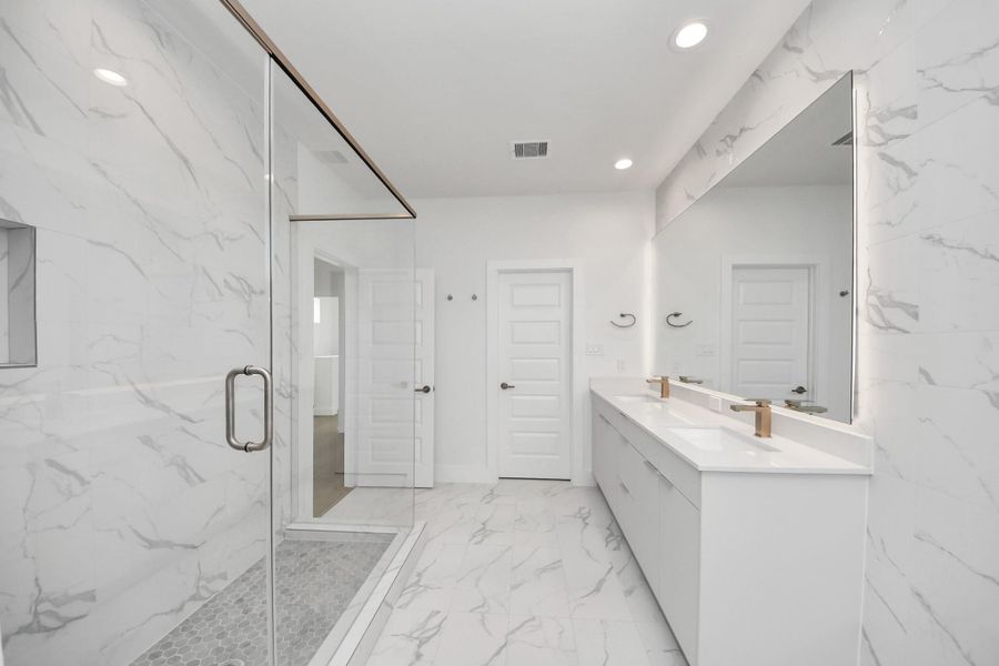 Primary bathroom*REPRESENTATIVE PHOTO ONLY. HOME IS UNDER CONSTRUCTION.