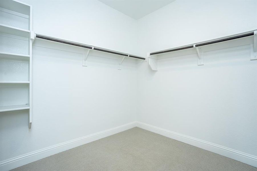 Spacious, unfurnished interior of a new home in , Corinth (Image 23).