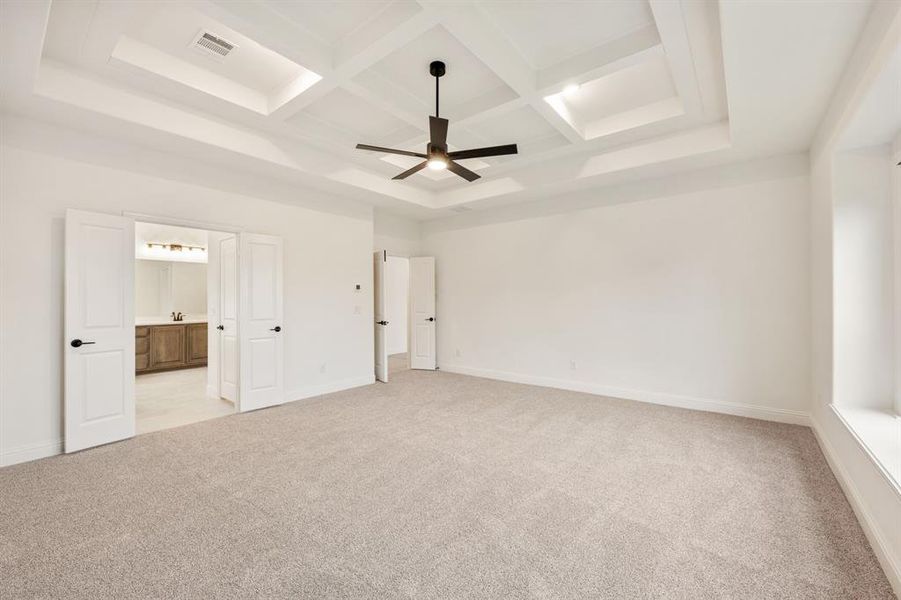 Spacious, unfurnished interior of a new home in Villages of Hurricane Creek, Anna (Image 35).