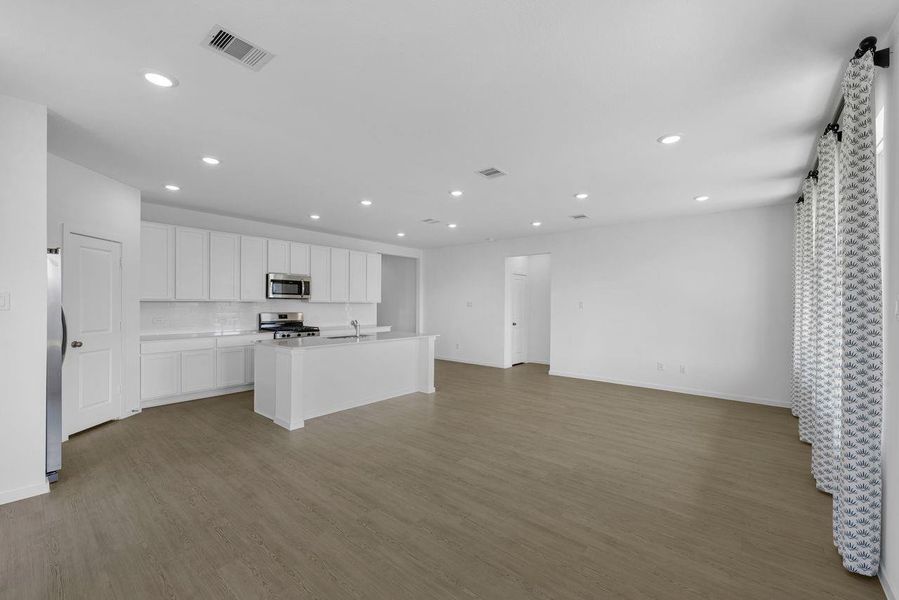 Image 28 of a home in Riverwood Ranch.