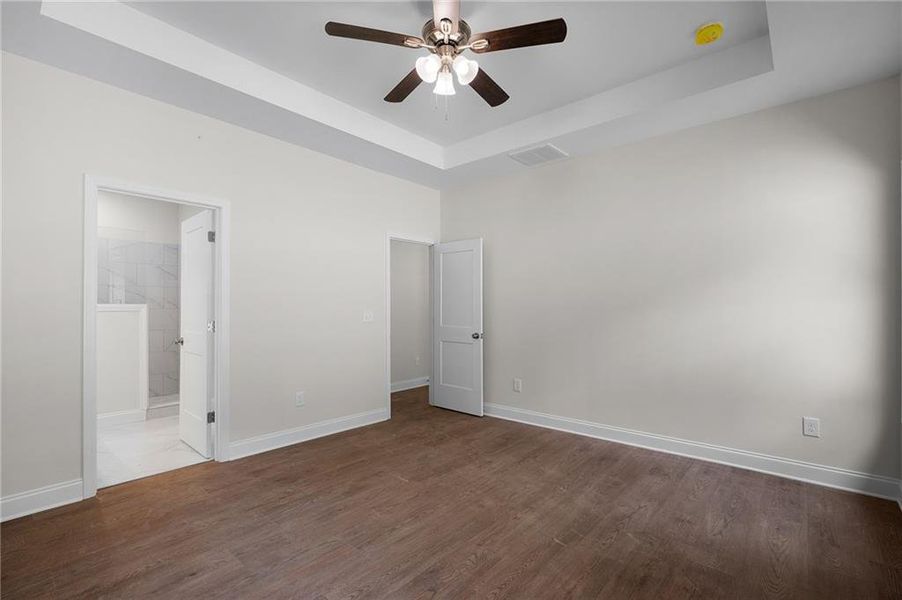 Spacious, unfurnished interior of a new home in , Calhoun (Image 19).
