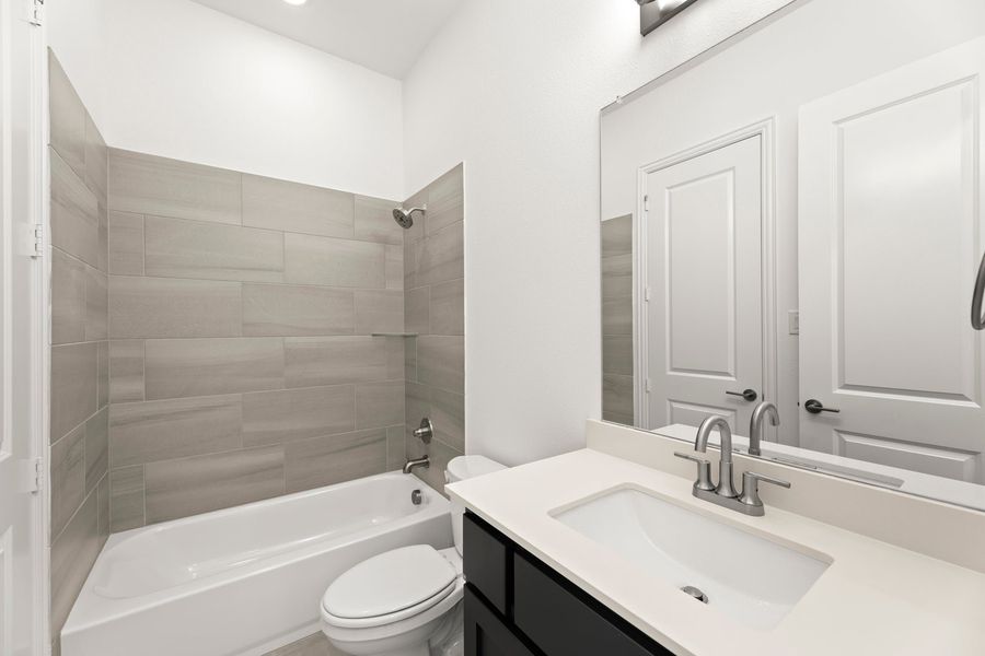 Furnished interior view inside a new home in Nelson Lake Estates, Rockwall (Image 14).