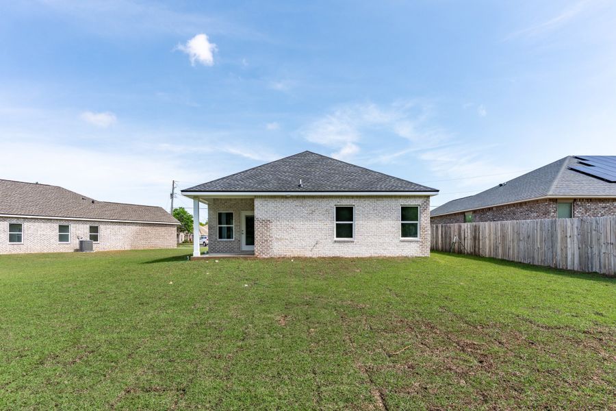Exterior details of a home in Homewood Estates, Crestview (Image 12).