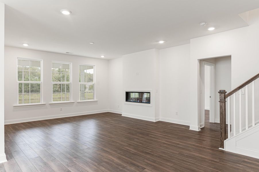 Spacious, unfurnished interior of a new home in , Summerville (Image 17).