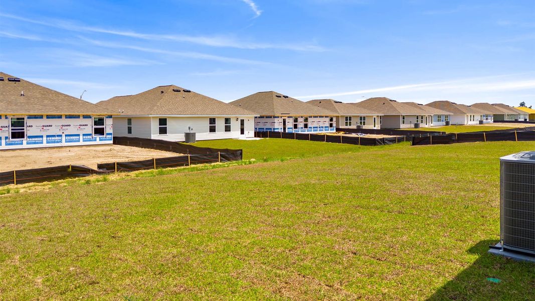Exterior details and patio area of a home in Liberty, Panama City (Image 24).