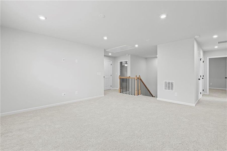 Spacious, unfurnished interior of a new home in Briar Creek, Atlanta (Image 11). Spacious, unfurnished interior of a new home in Briar Creek, Atlanta (Image 11).
