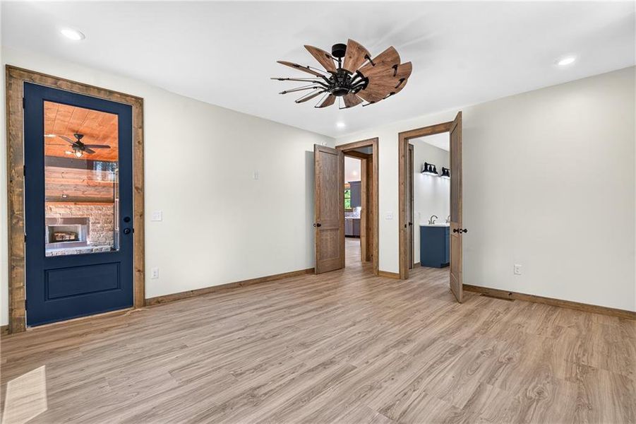 Spacious, unfurnished interior of a new home in , Ellijay (Image 54).