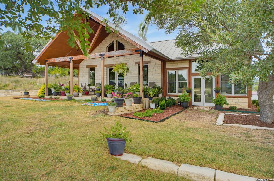 Community amenities in , Comfort (Image 16).