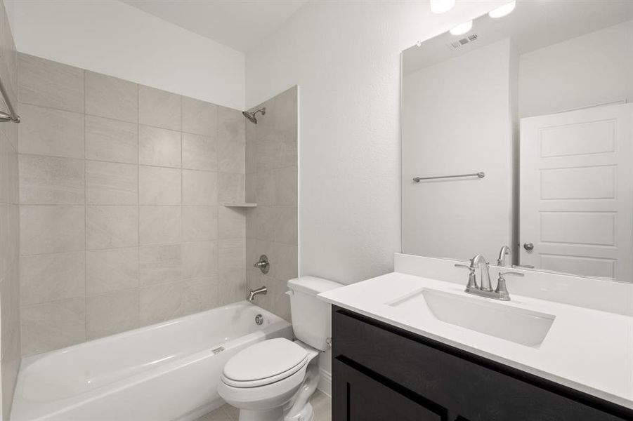 966 Richard Pittman- Bathroom-1