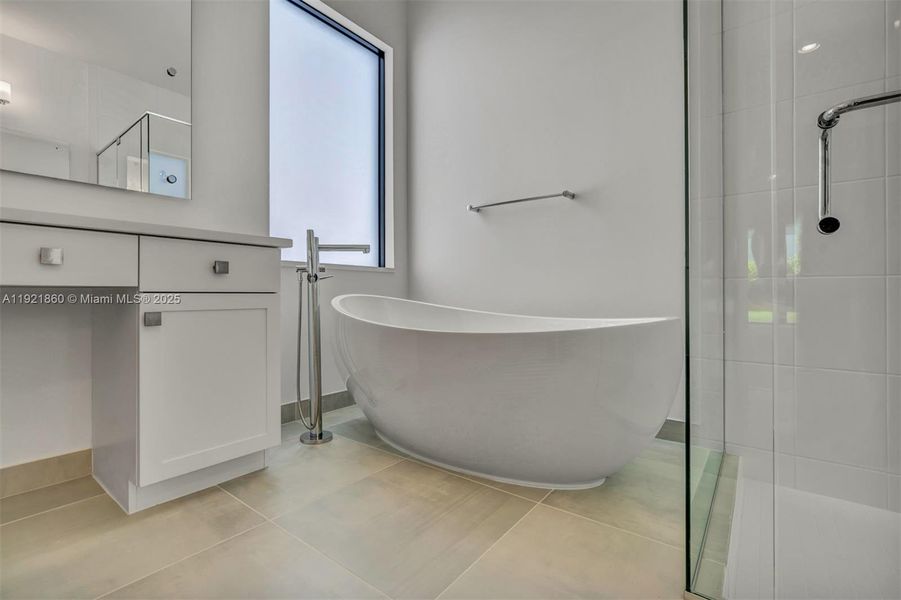 Furnished interior view inside a new home in , Boca Raton (Image 10). Furnished interior view inside a new home in , Boca Raton (Image 10).