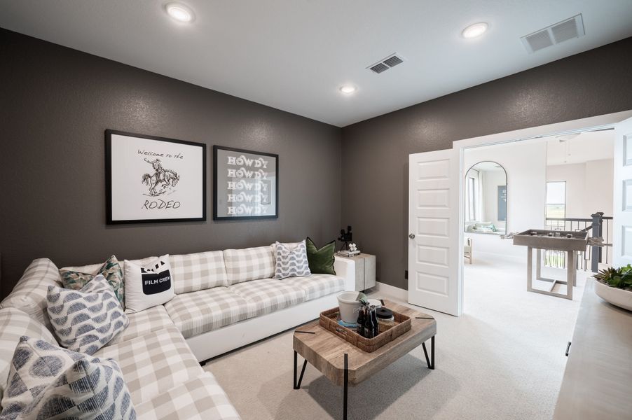 Representative furnished interior of a home built from the Goldeneye by Tri Pointe Homes in Jubilee 50′, Hockley (Image 33).