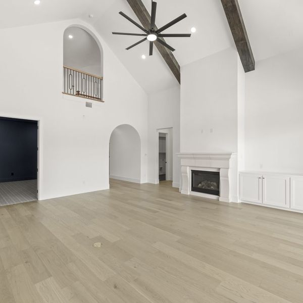 Spacious, unfurnished interior of a new home in Mustang Lakes, Celina (Image 86). Spacious, unfurnished interior of a new home in Mustang Lakes, Celina (Image 86).