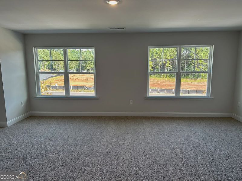 Spacious, unfurnished interior of a new home in Canterbury Villas, Carrollton (Image 12).