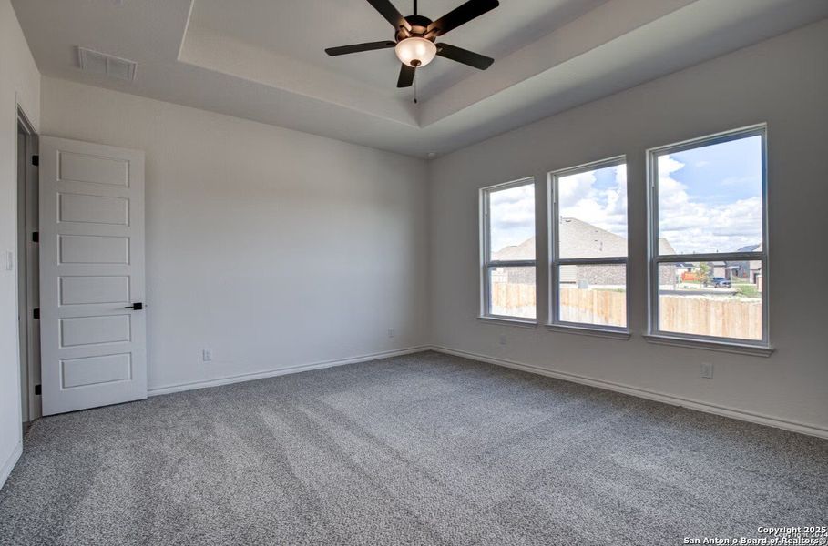 Spacious, unfurnished interior of a new home in The Reserve at Potranco Oaks, Castroville (Image 38).