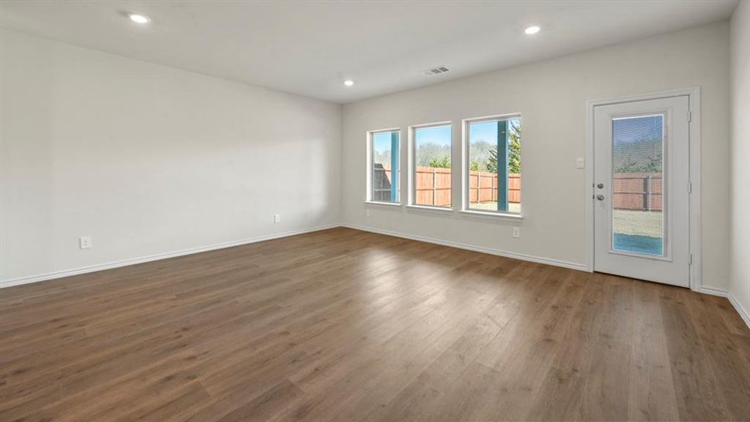 Spacious, unfurnished interior of a new home in Crane Crossing, Crandall (Image 19).