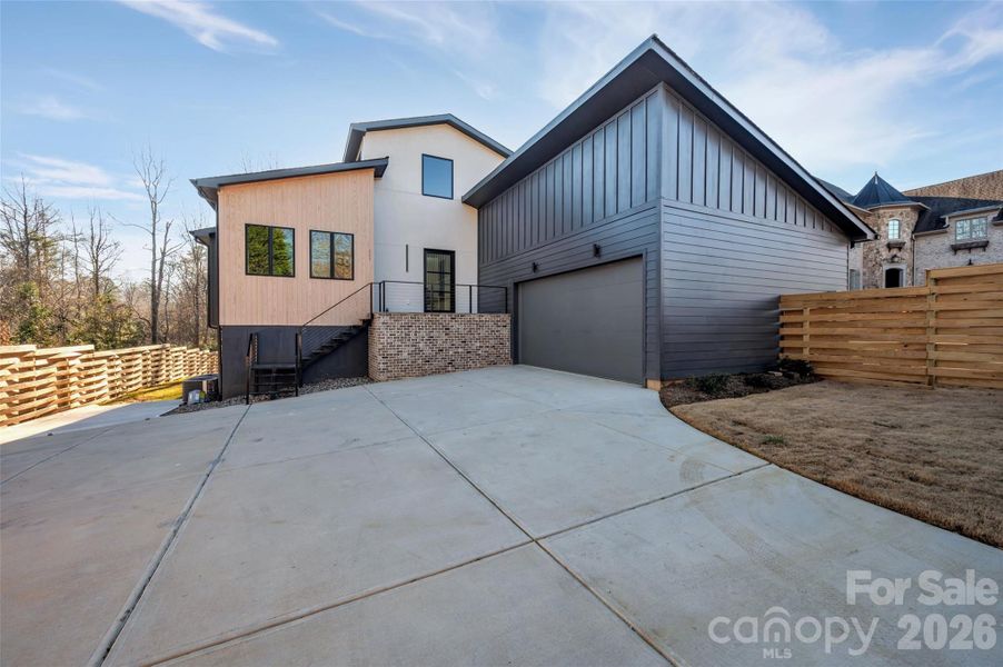 Exterior details and patio area of a home in , Charlotte (Image 27).