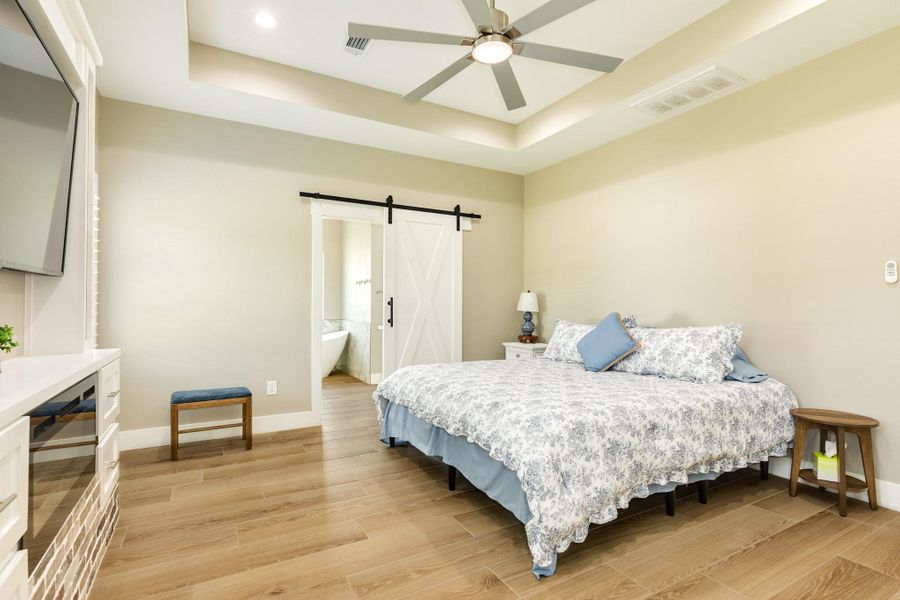 Furnished interior view inside a new home in , Angleton (Image 33).